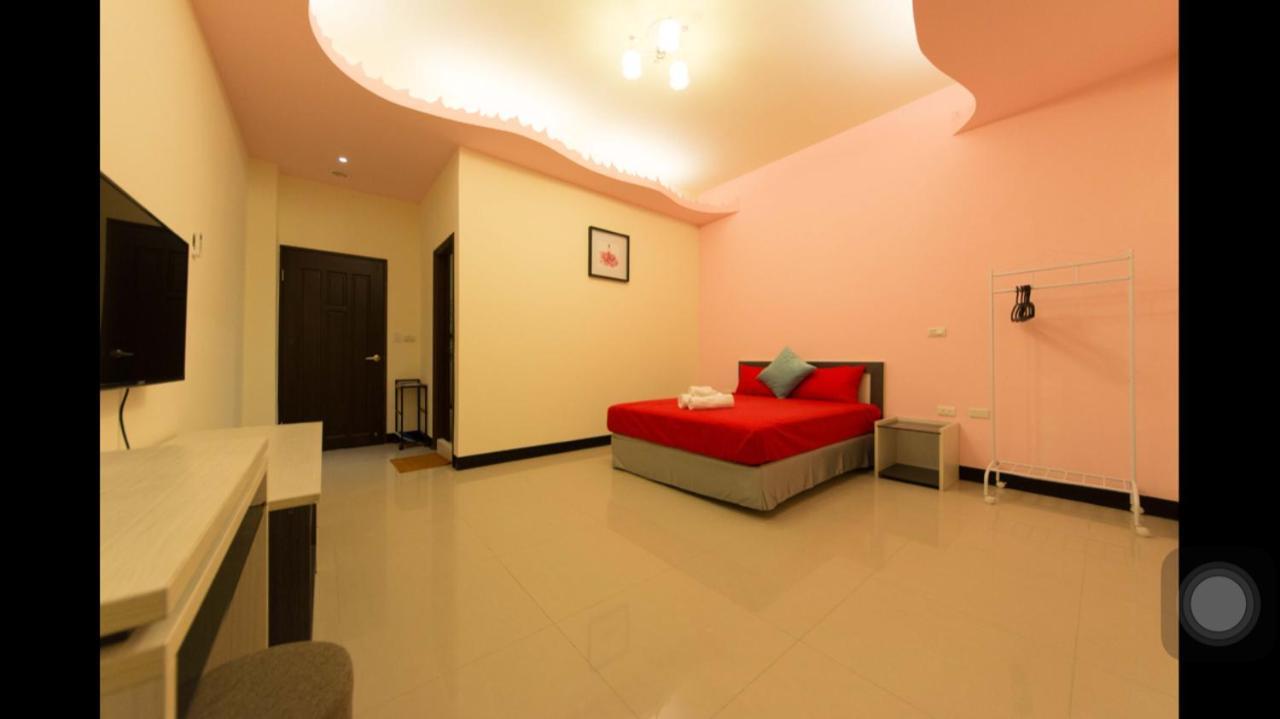 Kenting Orange Homestay Hengchun Exterior photo
