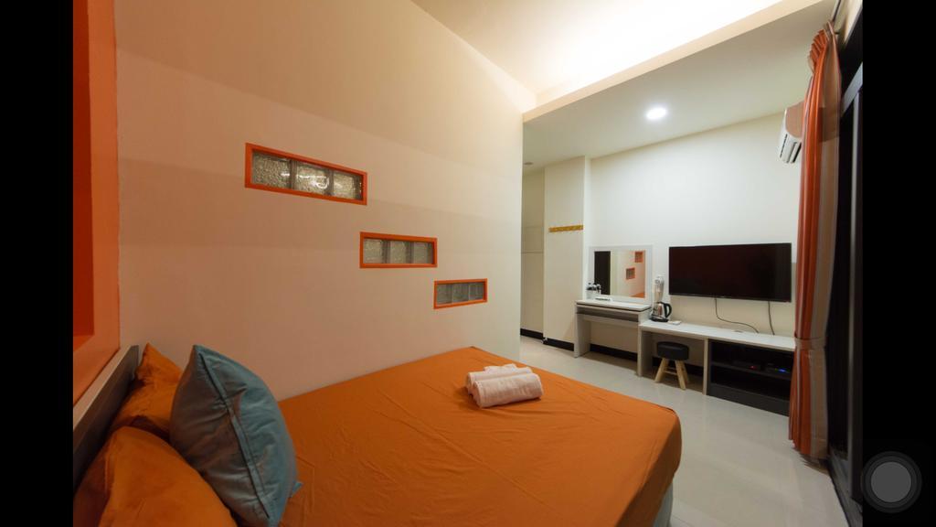 Kenting Orange Homestay Hengchun Exterior photo